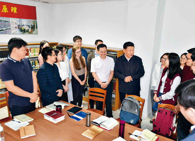 習近平：學習馬克思主義基本理論是共產(chǎn)黨人的必修課