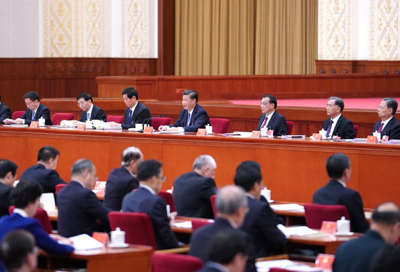 中國共產黨第十九屆中央委員會第五次全體會議，于2020年10月26日至29日在北京舉行。這是習近平、李克強、栗戰(zhàn)書、汪洋、王滬寧、趙樂際、韓正等在主席臺上。新華社記者 殷博古 攝