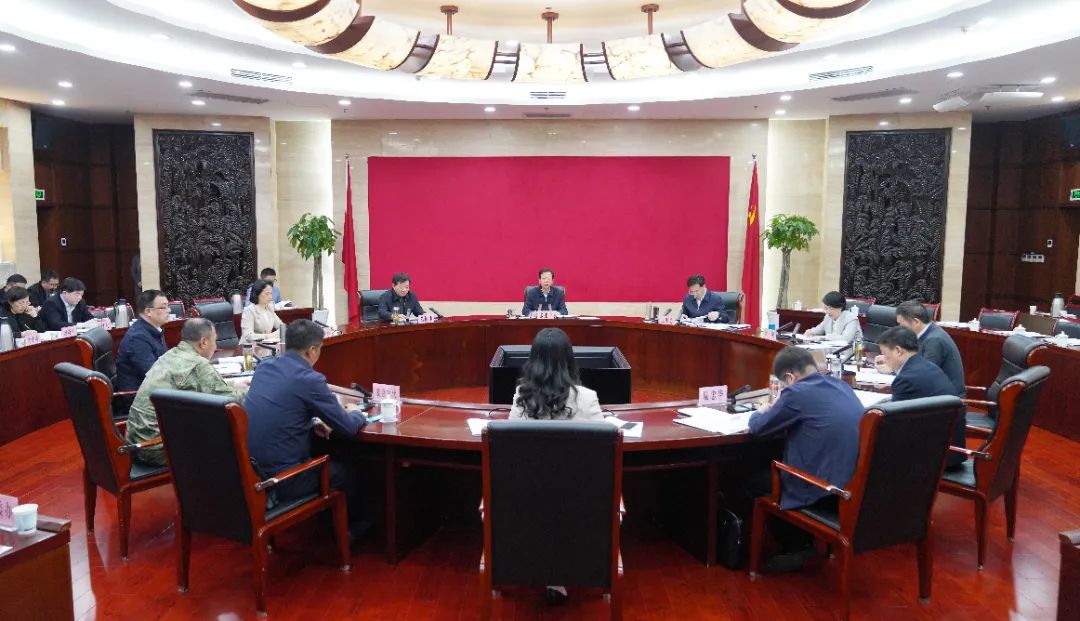 區(qū)委常委會(huì)會(huì)議暨區(qū)委黨的建設(shè)工作領(lǐng)導(dǎo)小組會(huì)議召開(kāi)